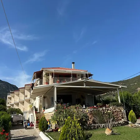 Evita Luxury Aparthotel Spilia (Central Greece)