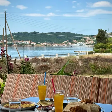 Evita Luxury * Spilia (Central Greece)