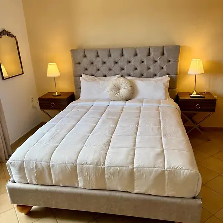 Evita Luxury Spilia (Central Greece)